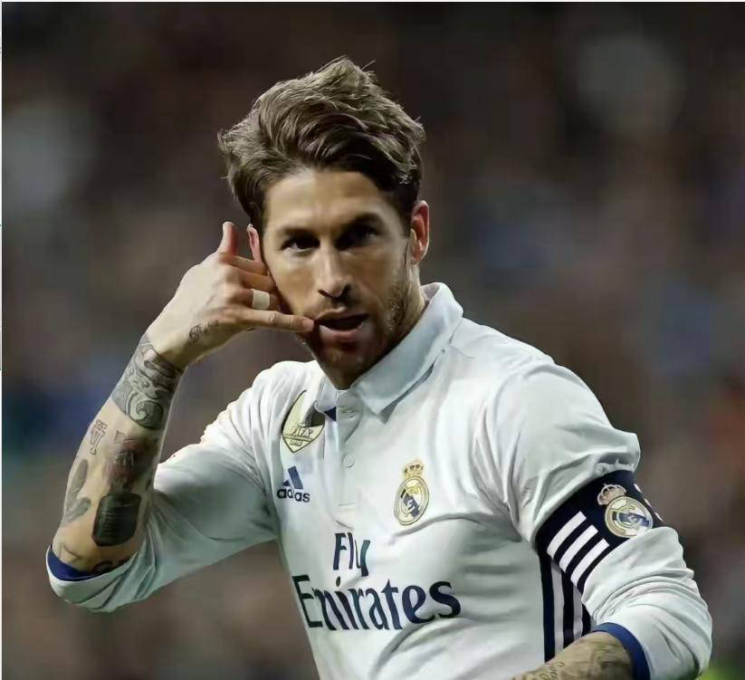 安切洛蒂执教过的无敌阵容！5位金球奖巨星齐聚，这套球队到底有多强？