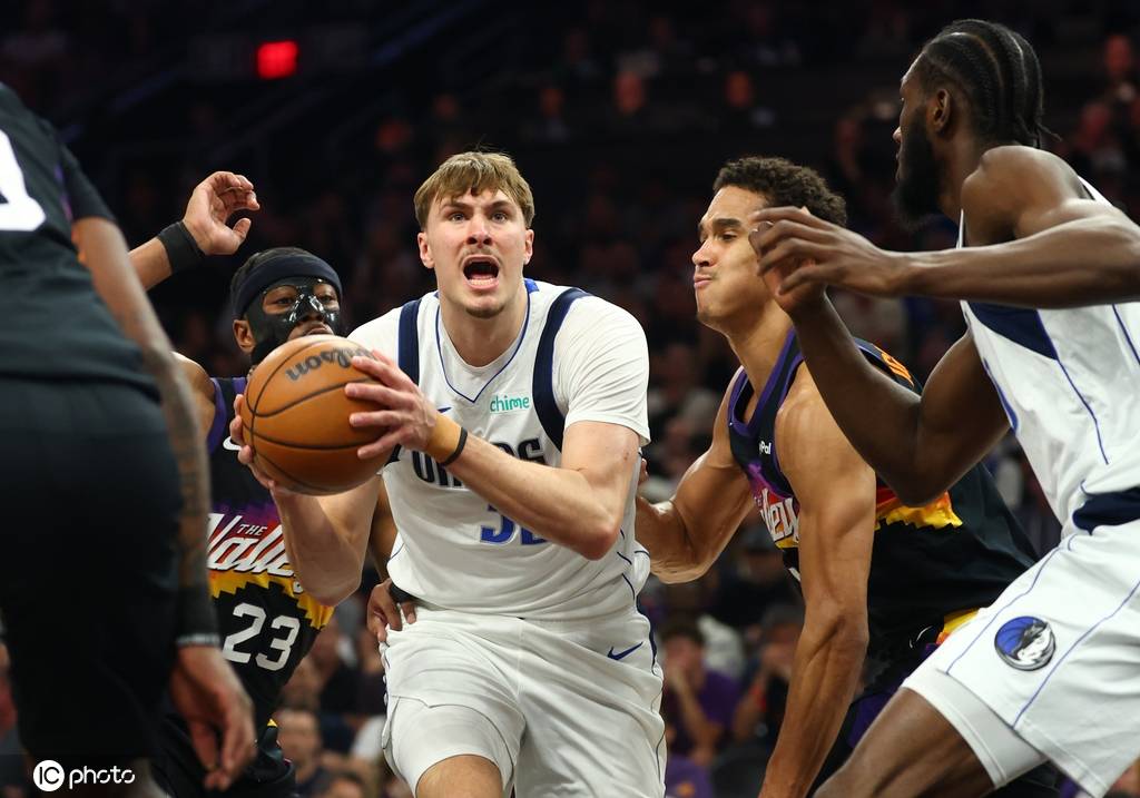 布克37+9弗拉格11+12 布鲁克斯28分太阳击退独行侠